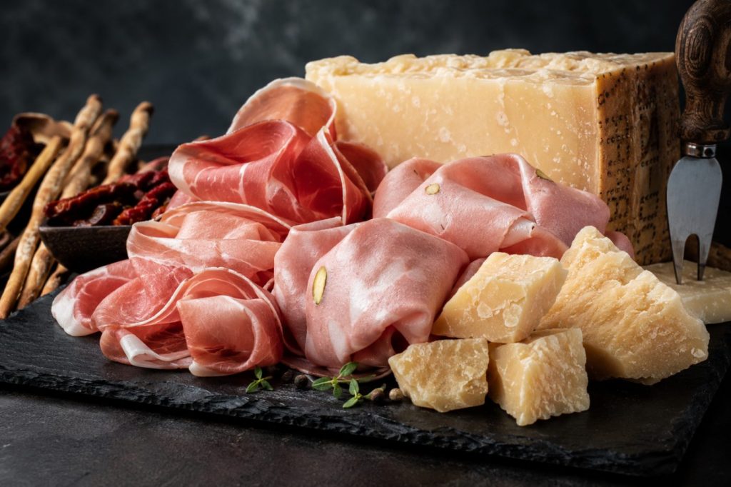 Charcutería y quesos italianos premium